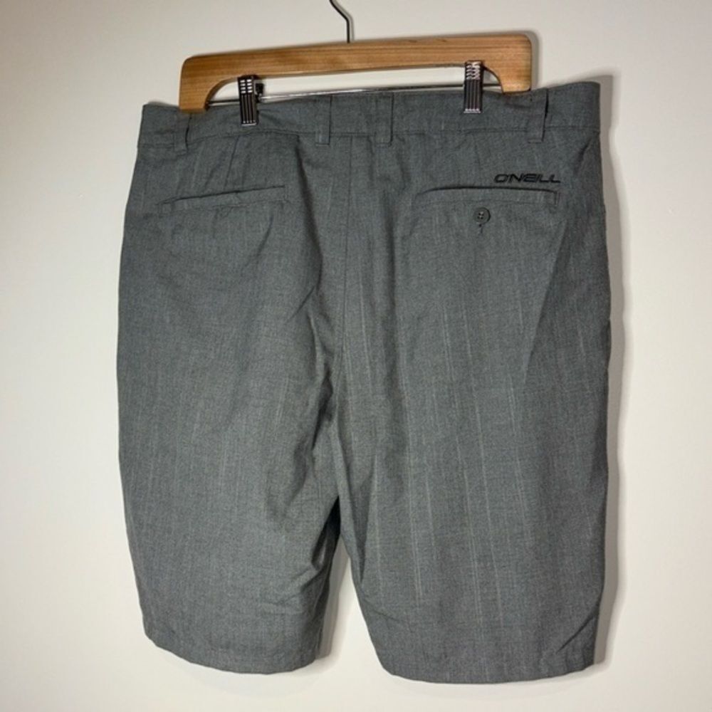 O’Neill mens gray flat front casual shorts size 36”